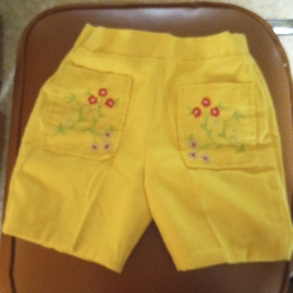 Sears Size 6X Yellow Shorts w/ Colorful Floral Embroidery. Red, Green & Lavender